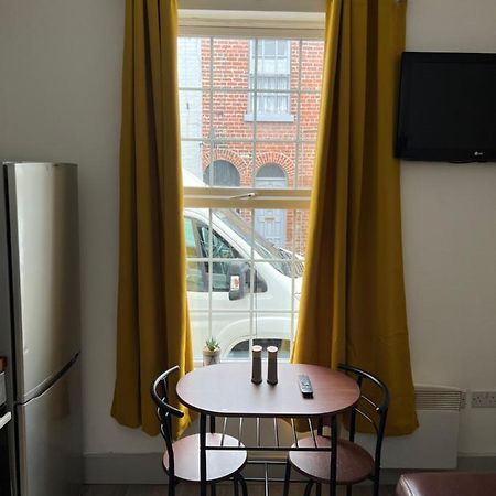 Ferienwohnung Ground Floor Two Bed Cairo Street Warrington  Exterior foto